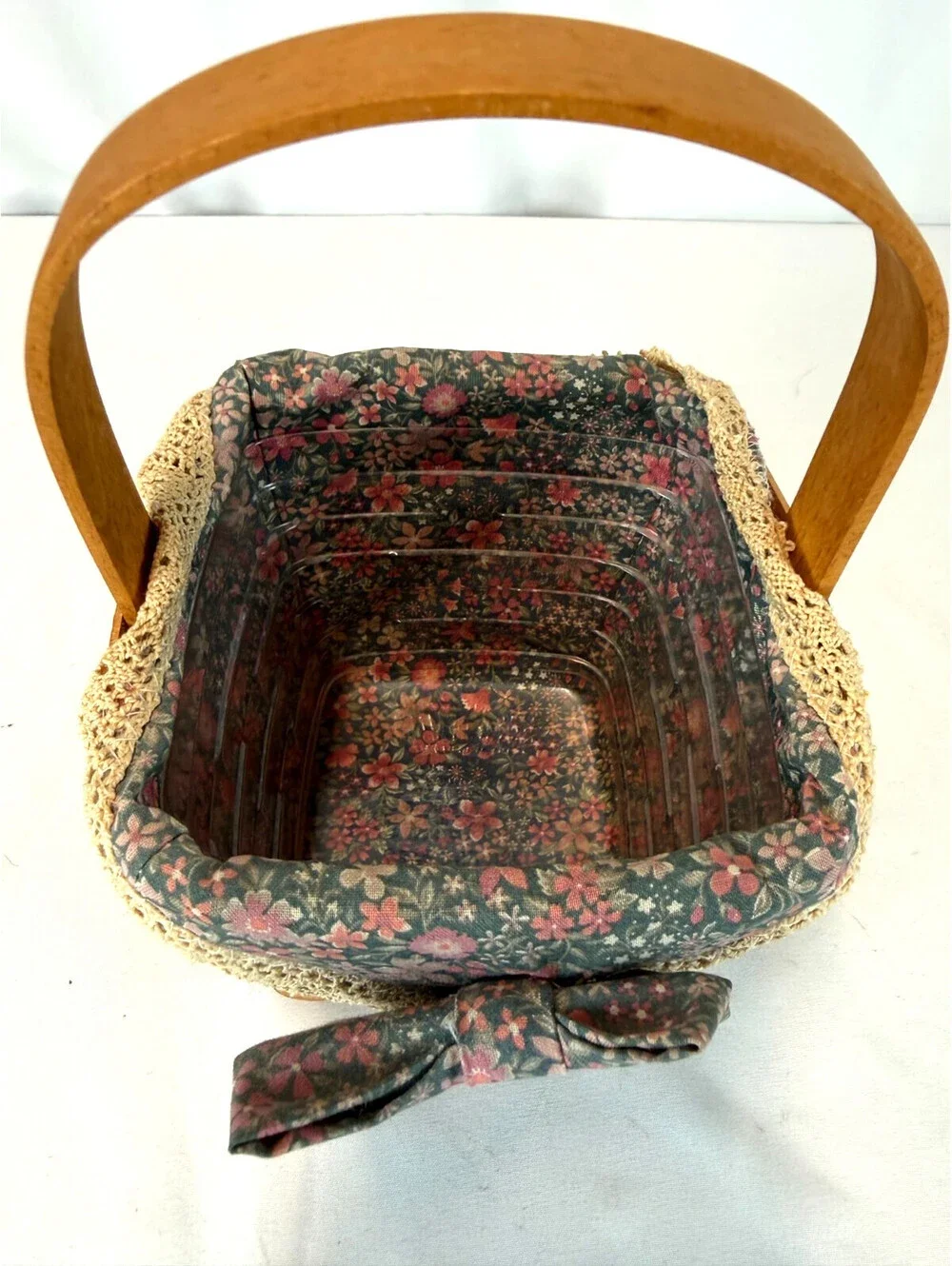 1993 Longaberger Small Peg Basket w/Floral Liner & Protector 5